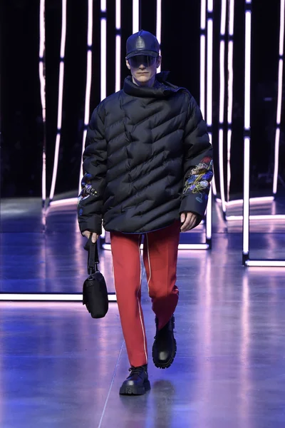 Look 27